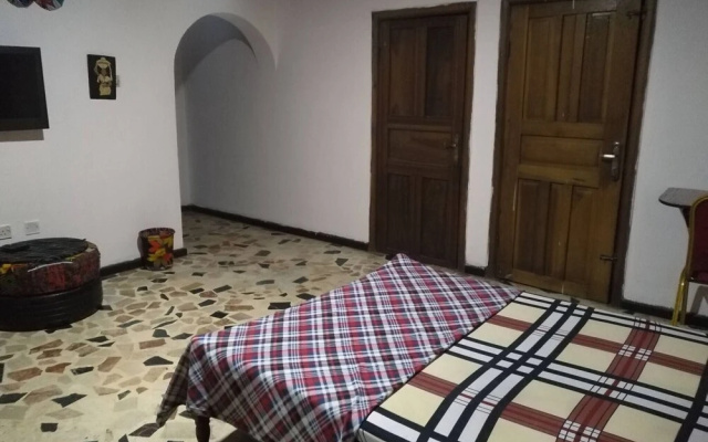 Room in House - The Village Apartments, Gbagada
