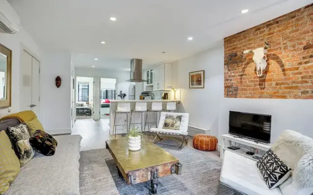 Shared Yard Space! Garden-level Unit in Bed-stuy