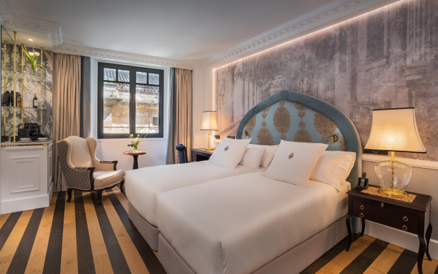 Gran Hotel Claridge Granada - Preferred Hotels & Resorts
