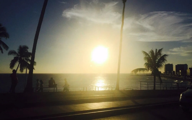 Sunset Lounge Hotel