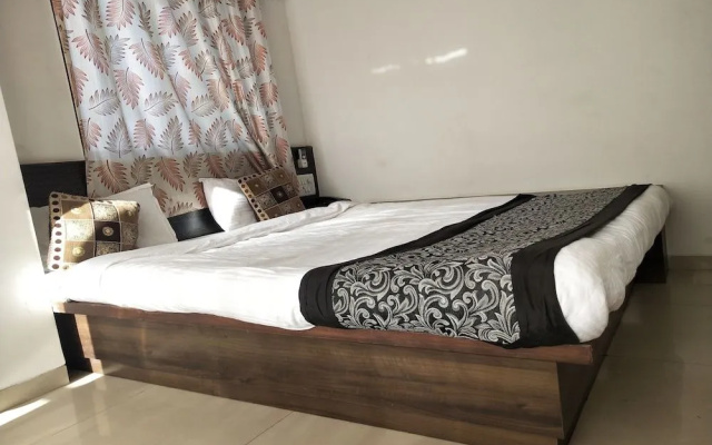 OYO 27737 Hotel Celebration