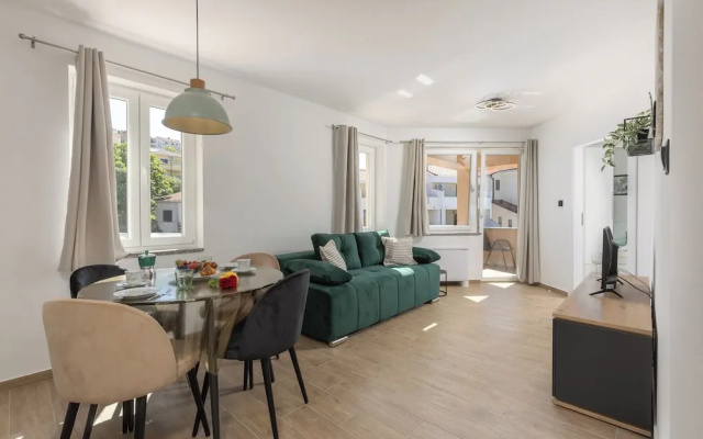 Beachfront Apartment Betty