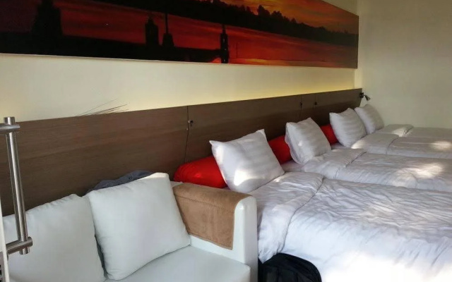 Bukit Cikahuripan Resort