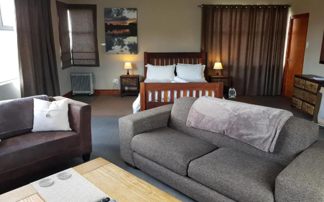 Stay@67 Apartments - Dullstroom