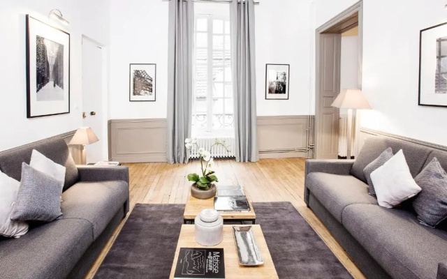 Luxury 2 Bedrooms Le Marais I by Livinparis