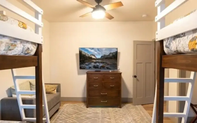 Scenic Wonders Half Dome Loft 3 Bedroom