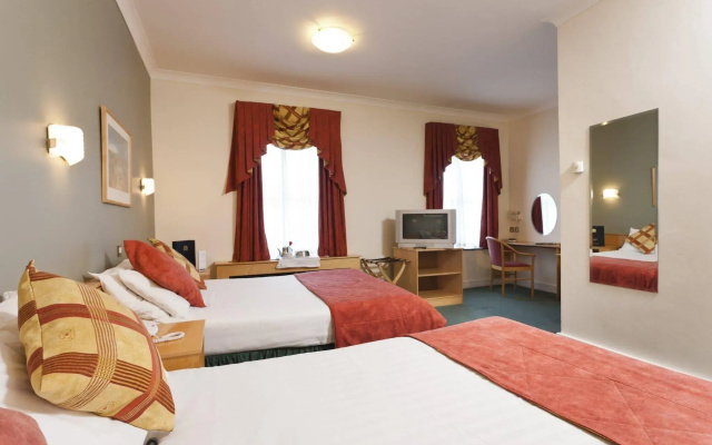 Pery's Hotel
