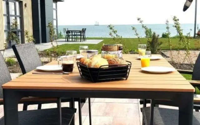 Sustainable Holiday Home on the Ijsselmeer