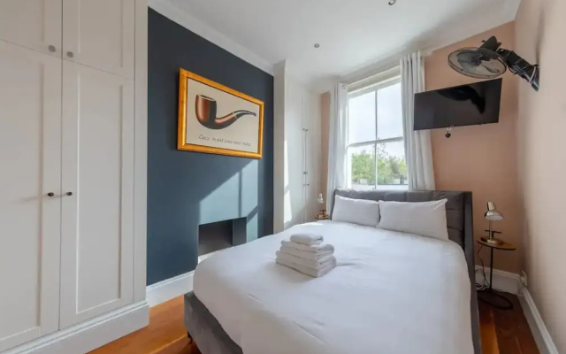 Stylish 2 Bedroom Home in Islington With Garden