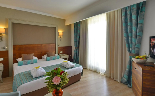 Side Crown Palace Ultra All Inclusive