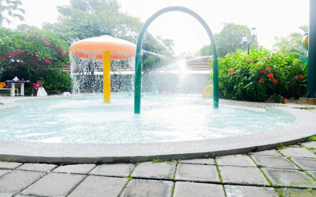Strategic 2Br Apartment Near Its Campus At Dian Regency
