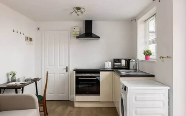 Kingston Richmond Lux Brand new Studio