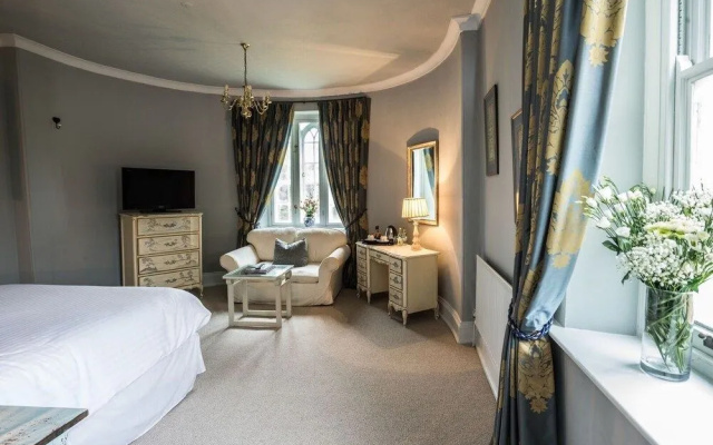 Cockliffe Country House