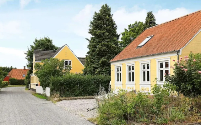 6 Person Holiday Home in Marstal
