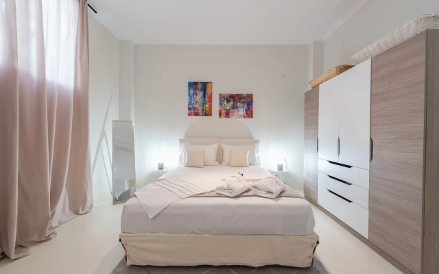 Stylish and Spacious Koukaki Apartment by Cloudkeys