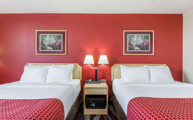 Days Inn by Wyndham Gillette