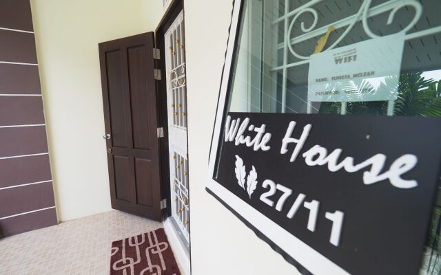 Отель The White House Krabi Таиланд, Краби - отзывы, цены и фото номеров - забронировать отель The White House Krabi онлайн вид на фасад