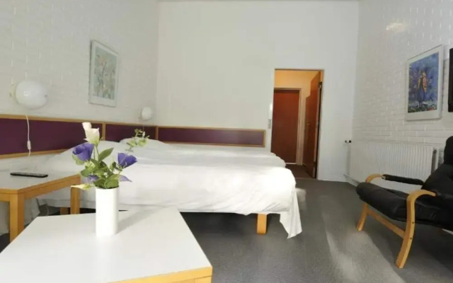 Holiday Home With pet Friendly Amenities-by Traum