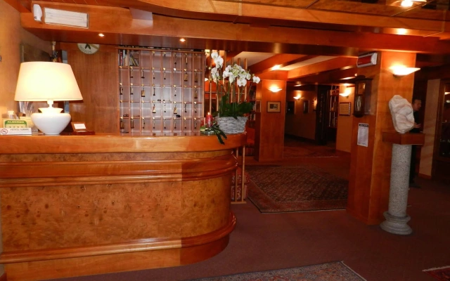 Hotel Emet