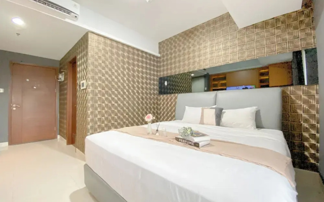 Homey And Cozy Living Studio At West Vista Apartment