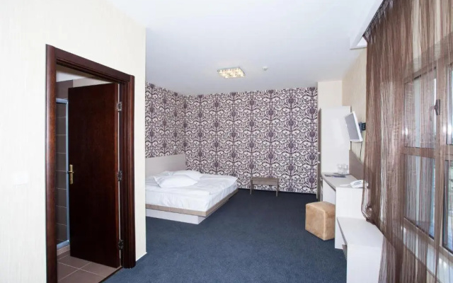 Albert Hotel