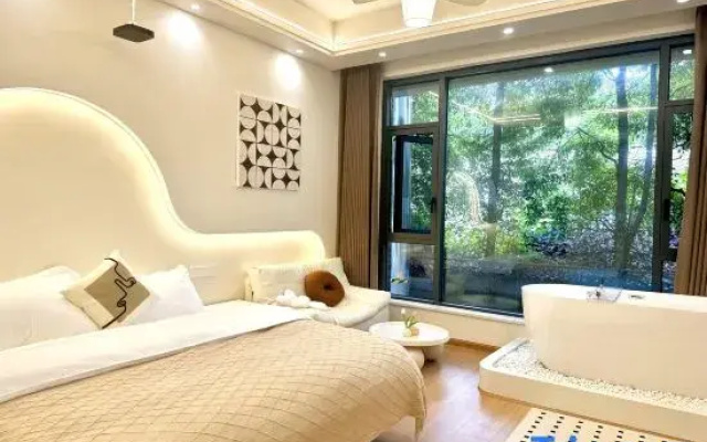 Shanfeng Yumeng Private Hot Spring Homestay (Qingchengshan Scenic Area)
