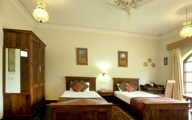 Sara Vilas Hotel
