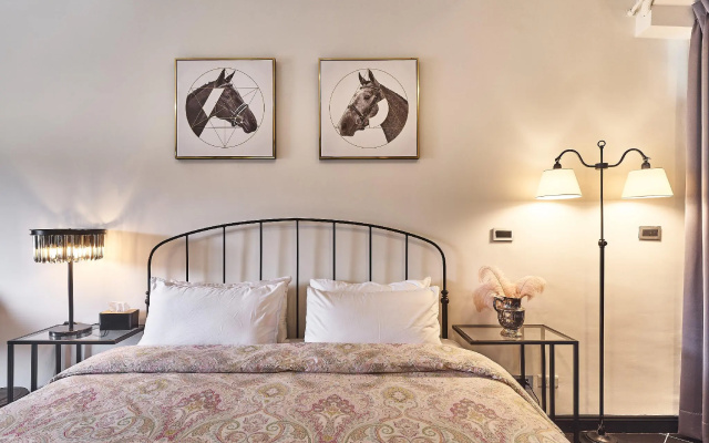 noir B&B