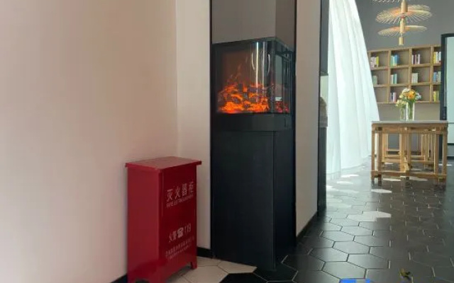 Z Hotel (Kunming Dianchi Shenghuo Meixue)