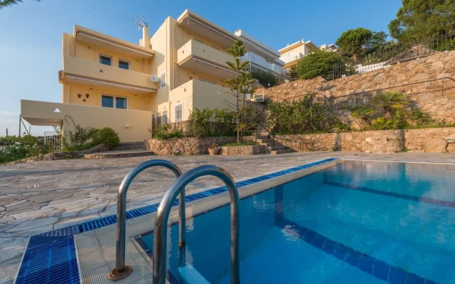 Villa Adamite