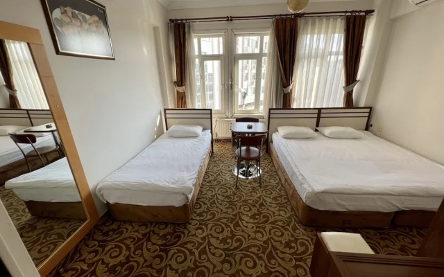 Headman Hotel