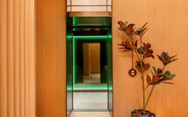 Orange Hotel (Yinchuan Zhengyuan South Street Museum)