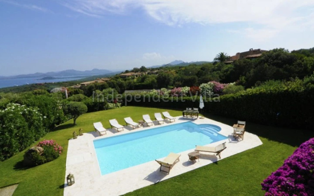 Luce Lux - Independent Villa with Private Pool