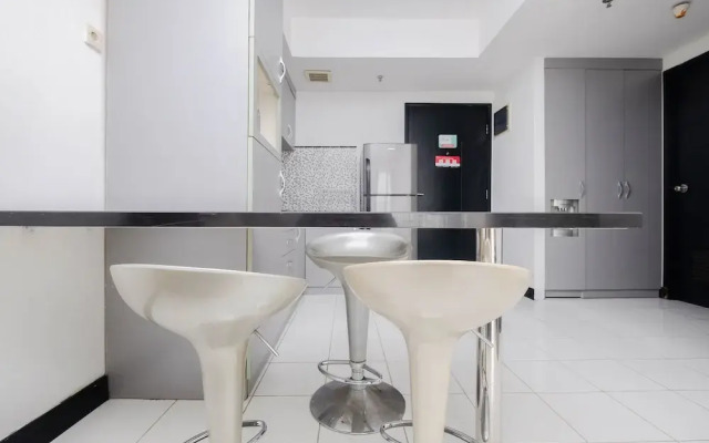 Nice And Elegant 1Br At The Wave Kuningan Apartment