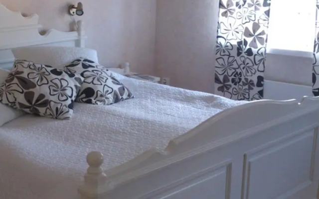 Manes Apartment