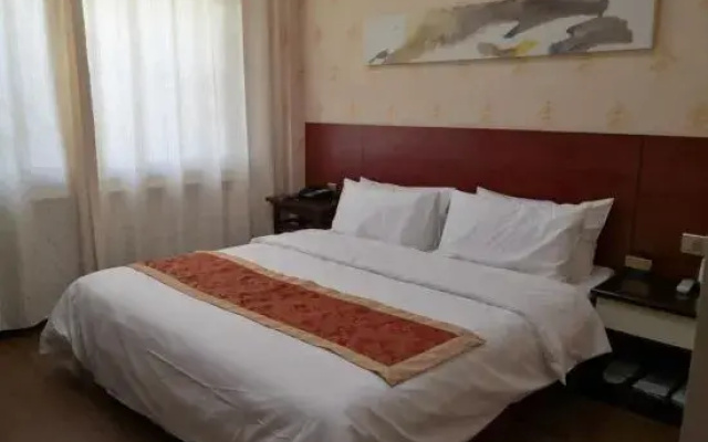 Homeinn Ease Hotel (Bayannur Linhe High-Speed Railway Station)