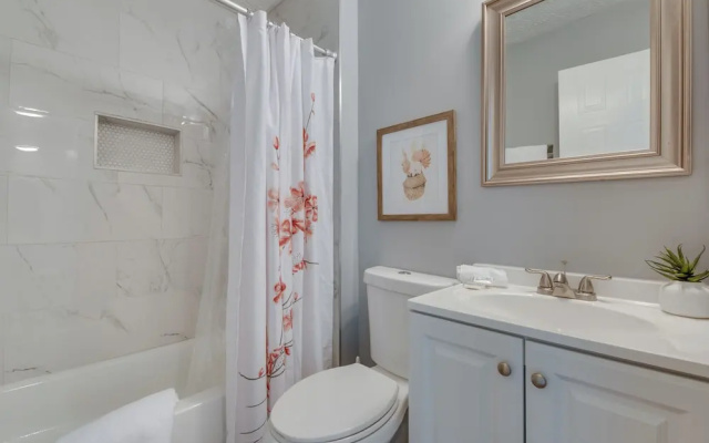 Atlanta Getaway w/ Private Yard: 3 Mi to Airport