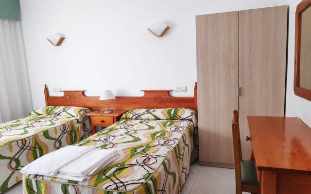 Apartamentos Revo Salinas 3000