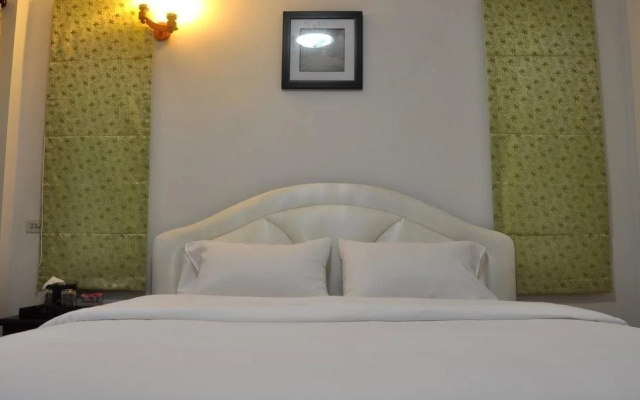 Inlove@Surin Resort