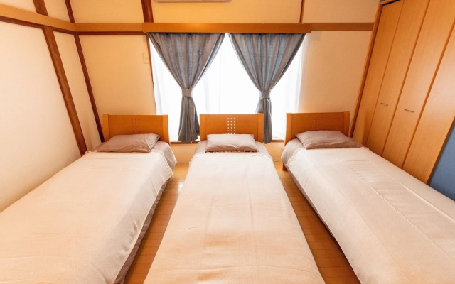 KUMI's Home for 14 Guests