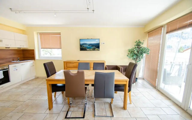 Penthouse A Zell am See With Lake View