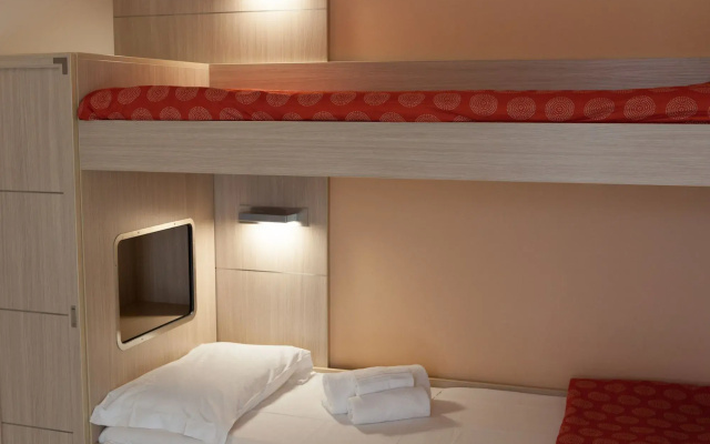 Canado Family Hotel