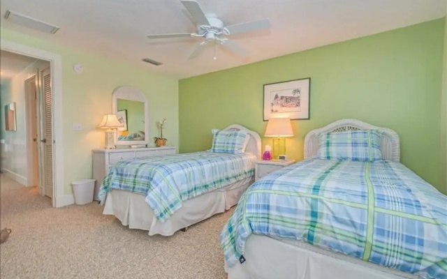 Turtleback Unit #12 - 3Br Villa