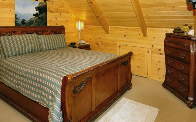 Trout House 350 - Three Bedroom Cabin