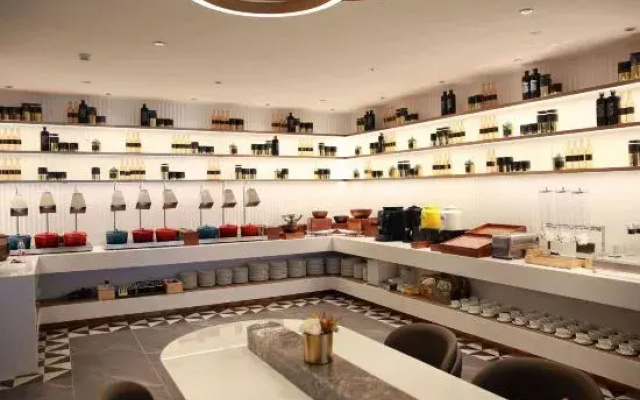 Homeinn Plus Hotel (Xuzhou Xinyi High-Speed Railway Station)