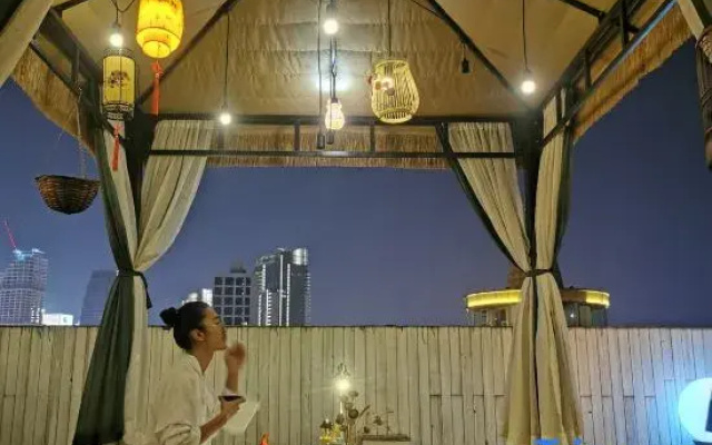 Four rooftop garden youth hostels