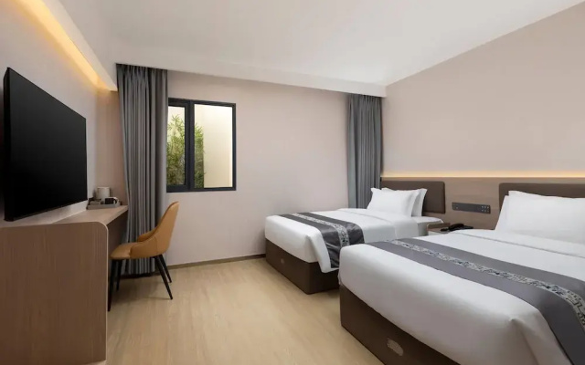 Days Inn by Wyndham Zhuhai Qinglv Road