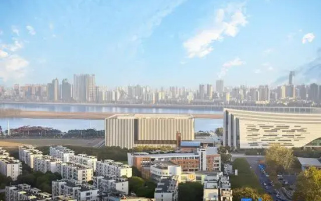 JI Hotel (Nanchang Honggutan Zhujiang Road Subway Station)