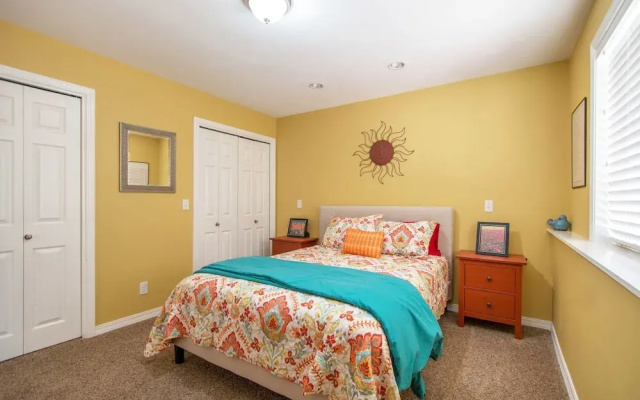 Northern Daylights 1 Bedroom Home by RedAwning