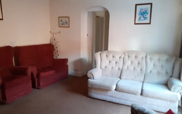 House in Historic Village - Sleeps 6